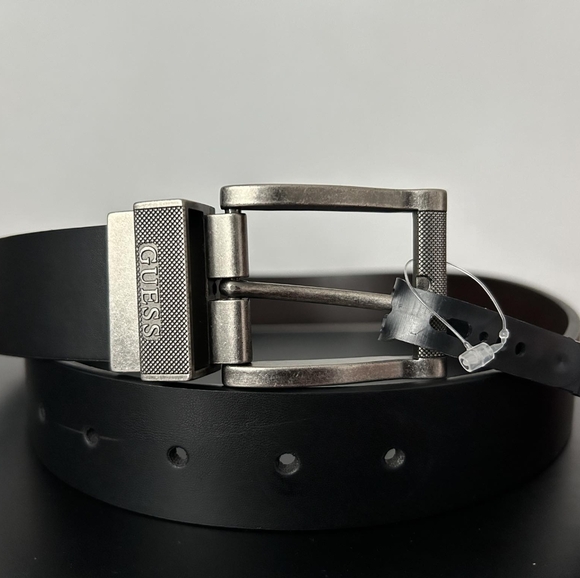 Guess men's reversible belt size S - Picture 2 of 4